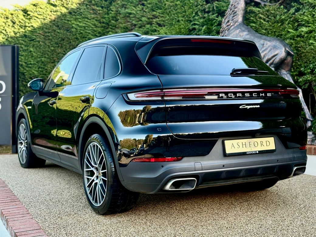 2023 Porsche Cayenne