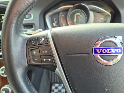 2017 Volvo V60 Cross Country
