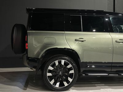 2025 Land Rover Defender