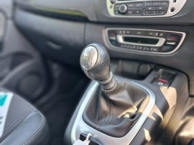 2016 Renault Scenic
