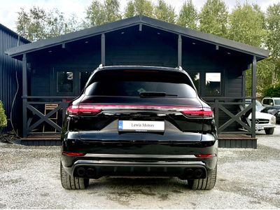2023 Porsche Cayenne