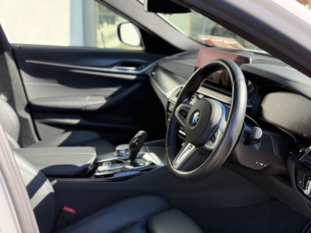 2021 BMW 5 Series