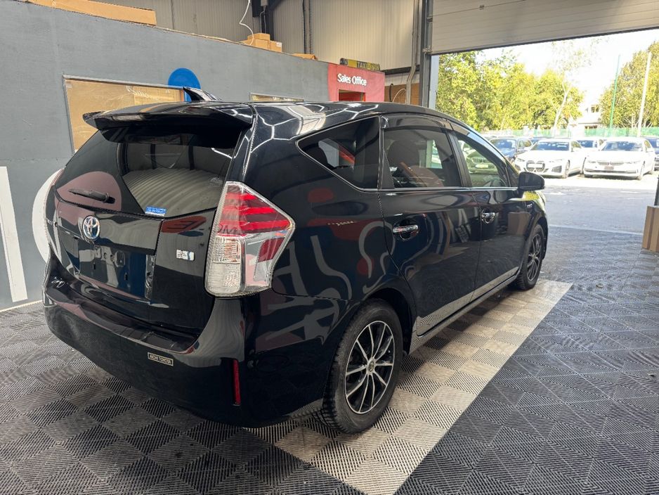 2017 Toyota Prius Alpha
