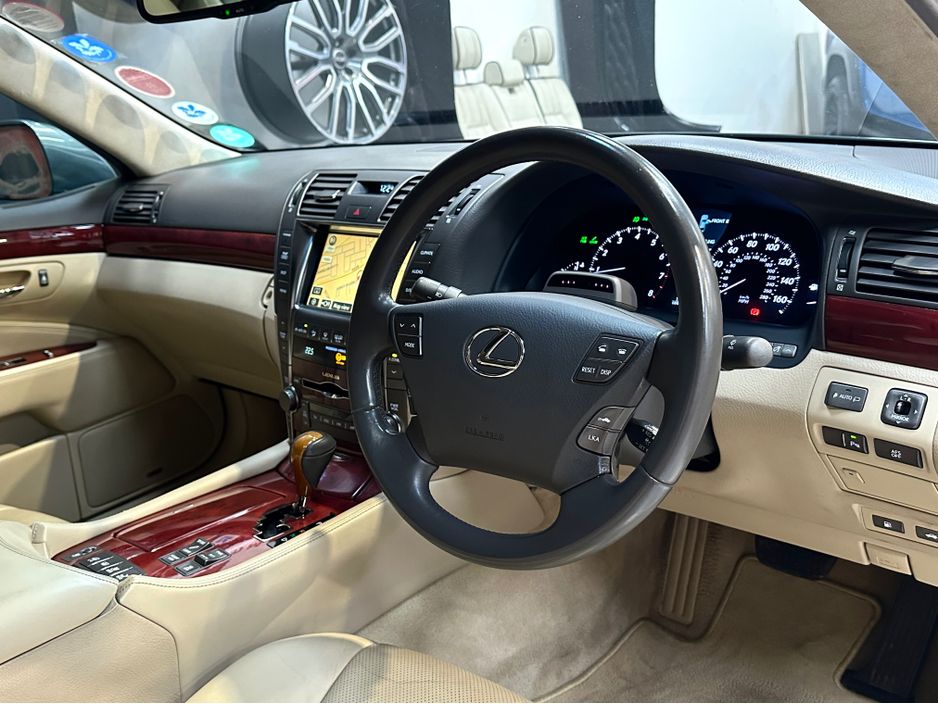 2007 Lexus LS 460