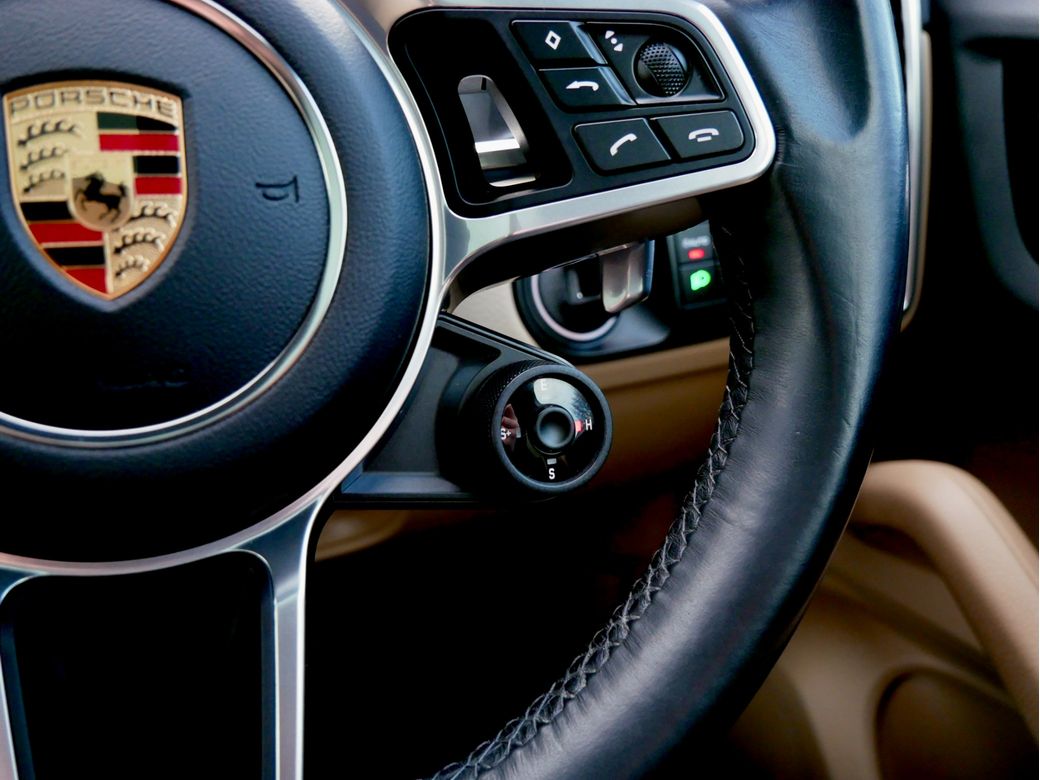 2023 Porsche Cayenne
