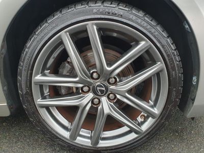 2017 Lexus IS 300h