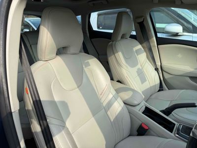 2015 Volvo V40