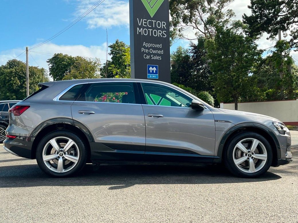 2022 Audi e-tron