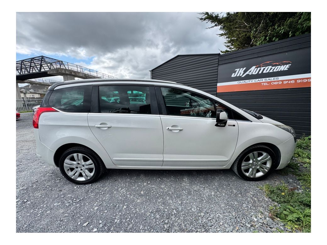2013 Peugeot 5008
