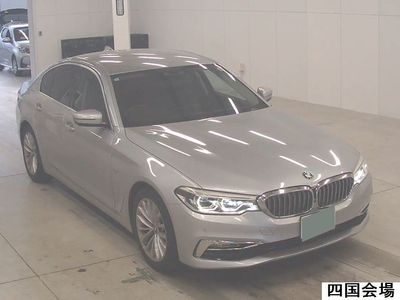 2018 BMW 523
