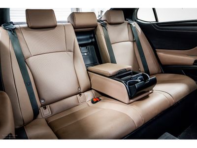 2023 Lexus ES 300h