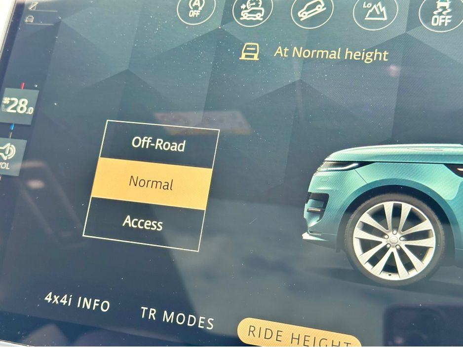 2025 Land Rover Range Rover Sport
