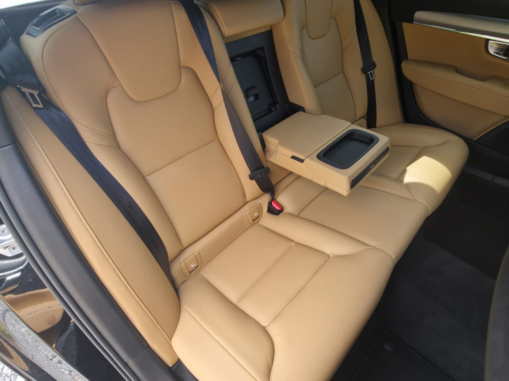 2020 Volvo V90
