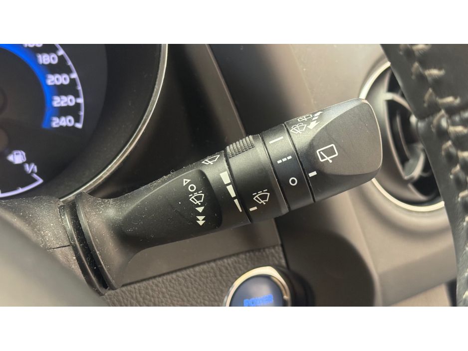 2016 Toyota Auris