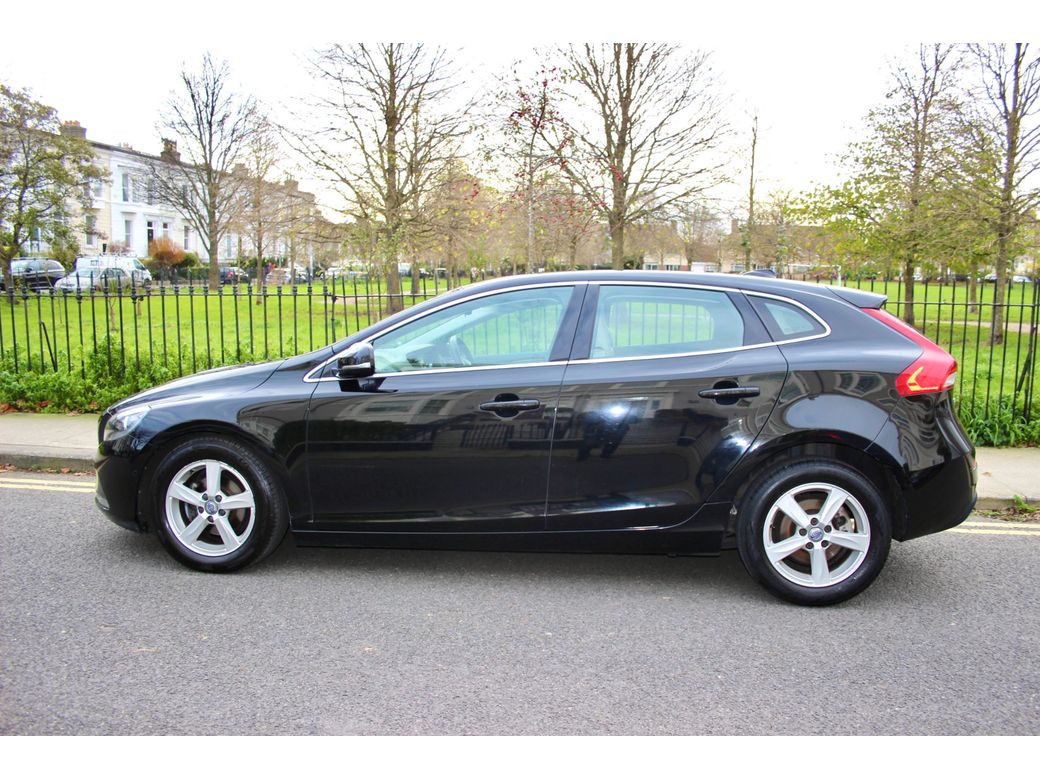 2015 Volvo V40