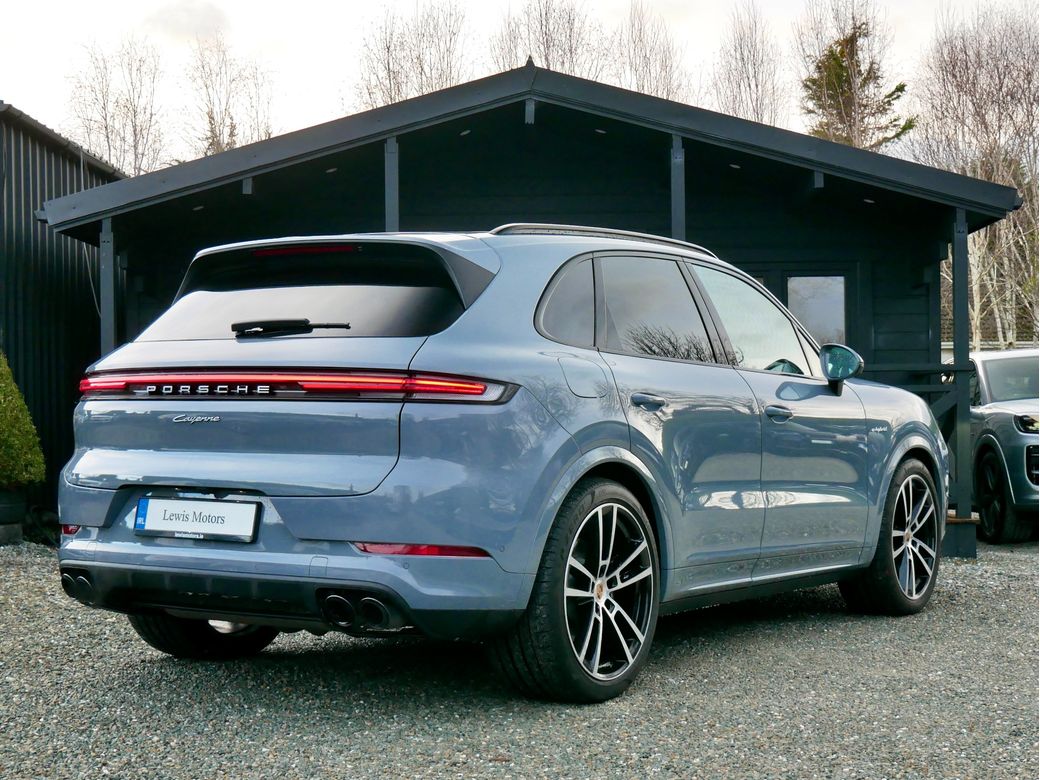 2025 Porsche Cayenne
