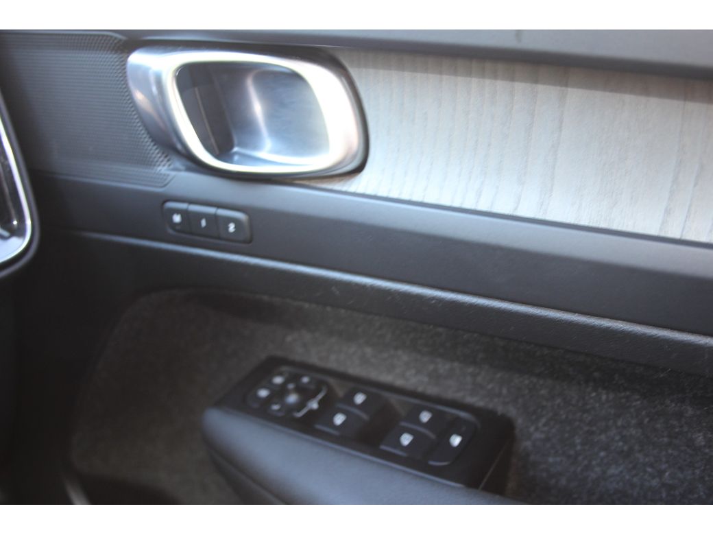 2021 Volvo XC40