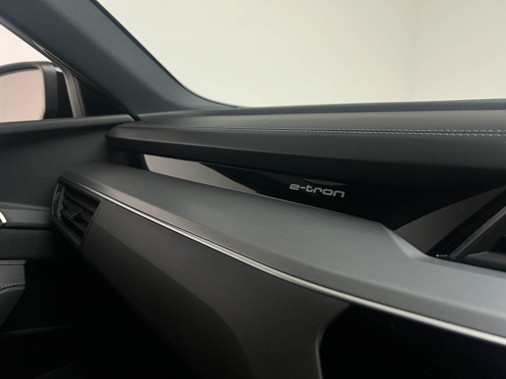 2022 Audi e-tron