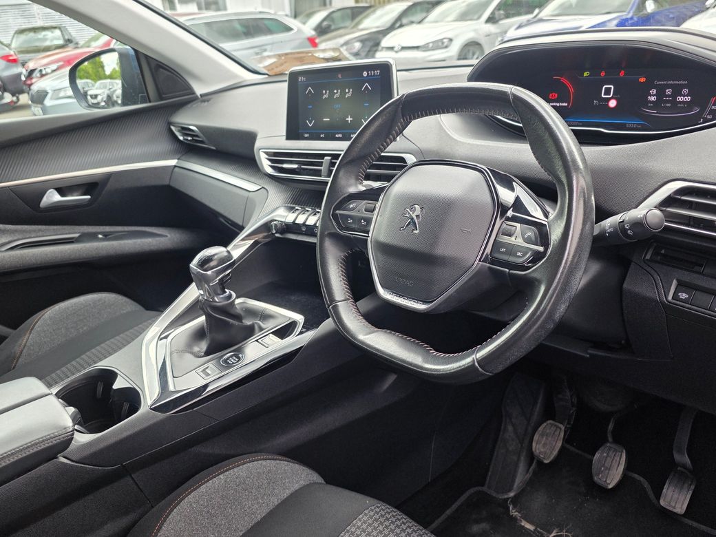 2021 Peugeot 5008
