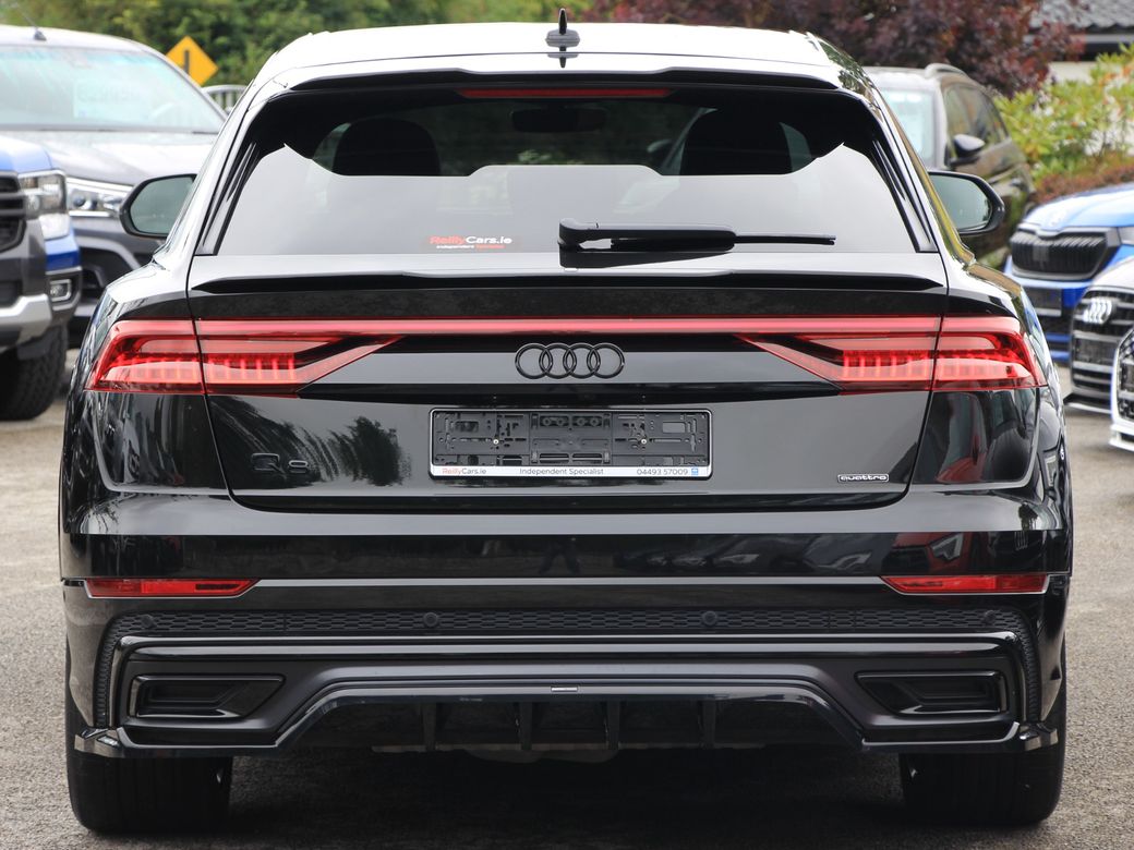 2023 Audi Q8
