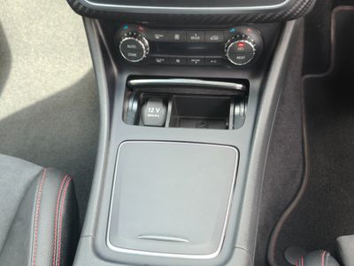 2016 Mercedes-Benz A 180