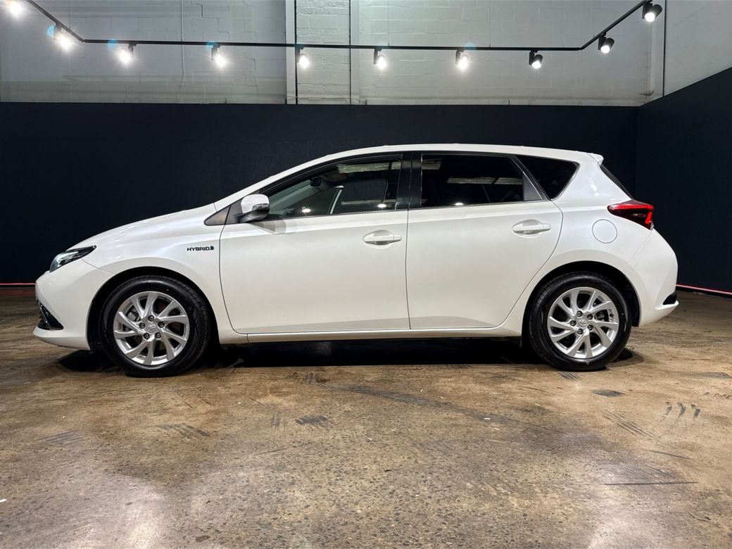 2017 Toyota Auris