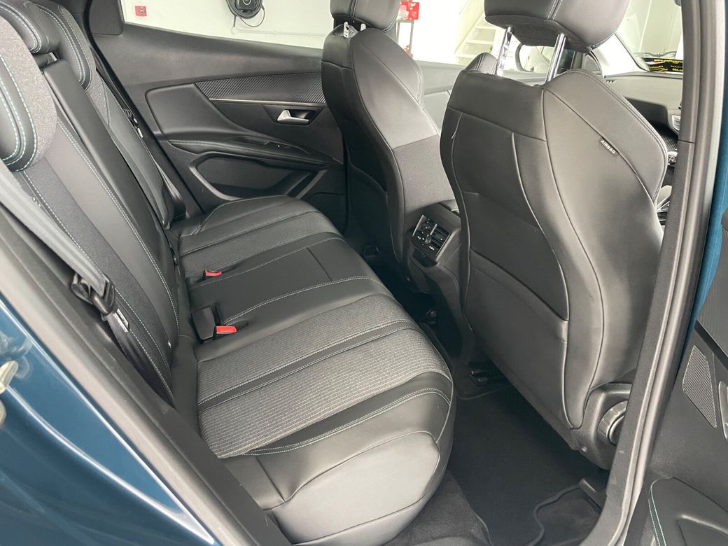 2021 Peugeot 3008