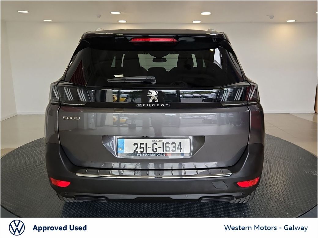 2025 Peugeot 5008