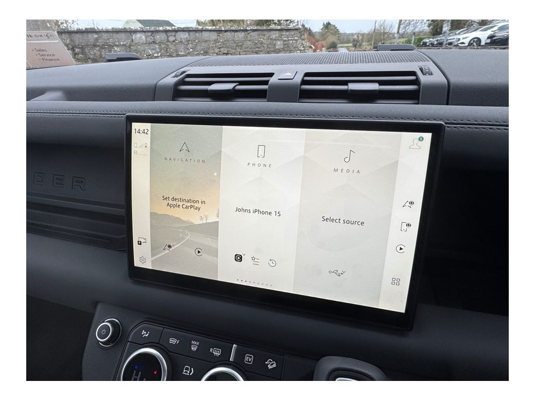 2025 Land Rover Defender