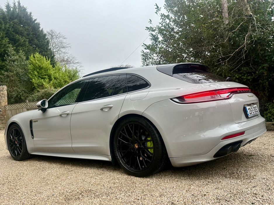 2023 Porsche Panamera