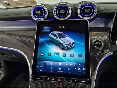 2024 Mercedes-Benz GLC Class