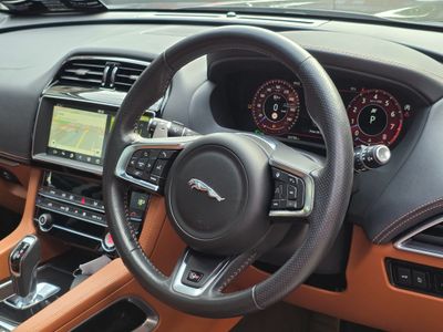 2019 Jaguar F-Pace