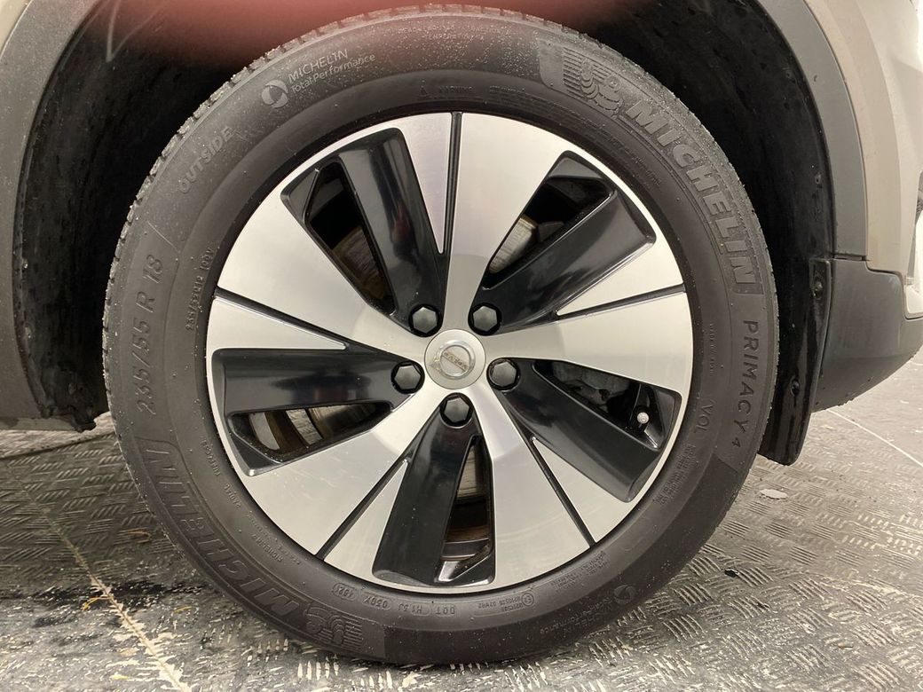 2022 Volvo XC40