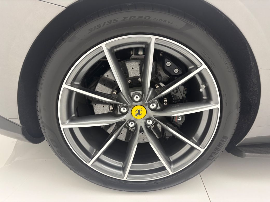 2020 Ferrari 812 GTS