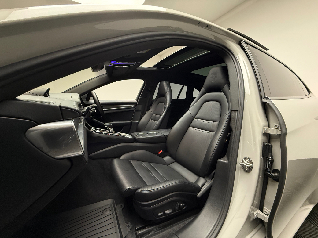 2023 Porsche Panamera