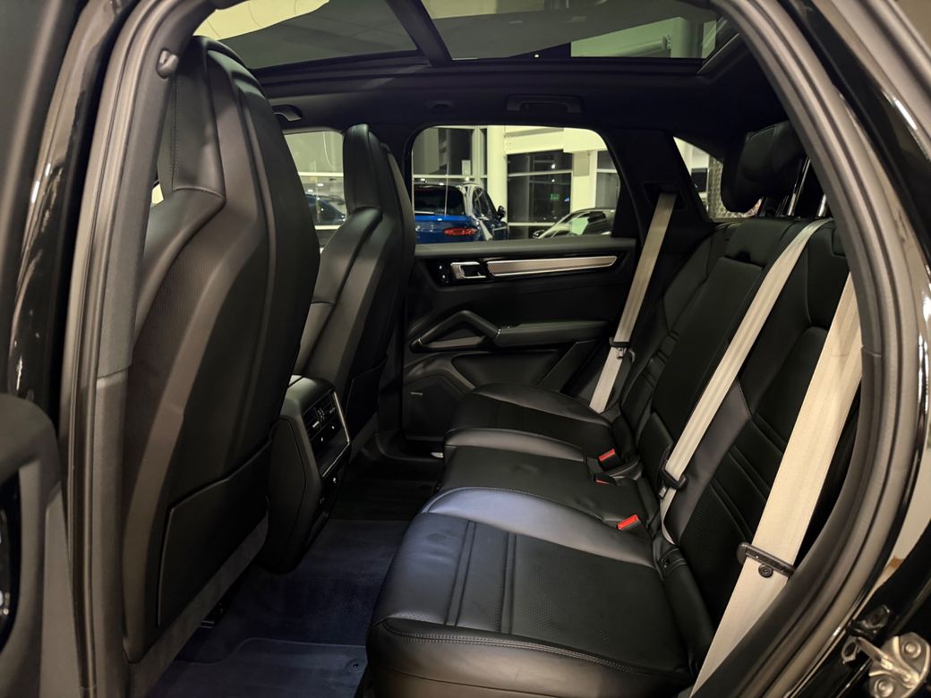 2023 Porsche Cayenne