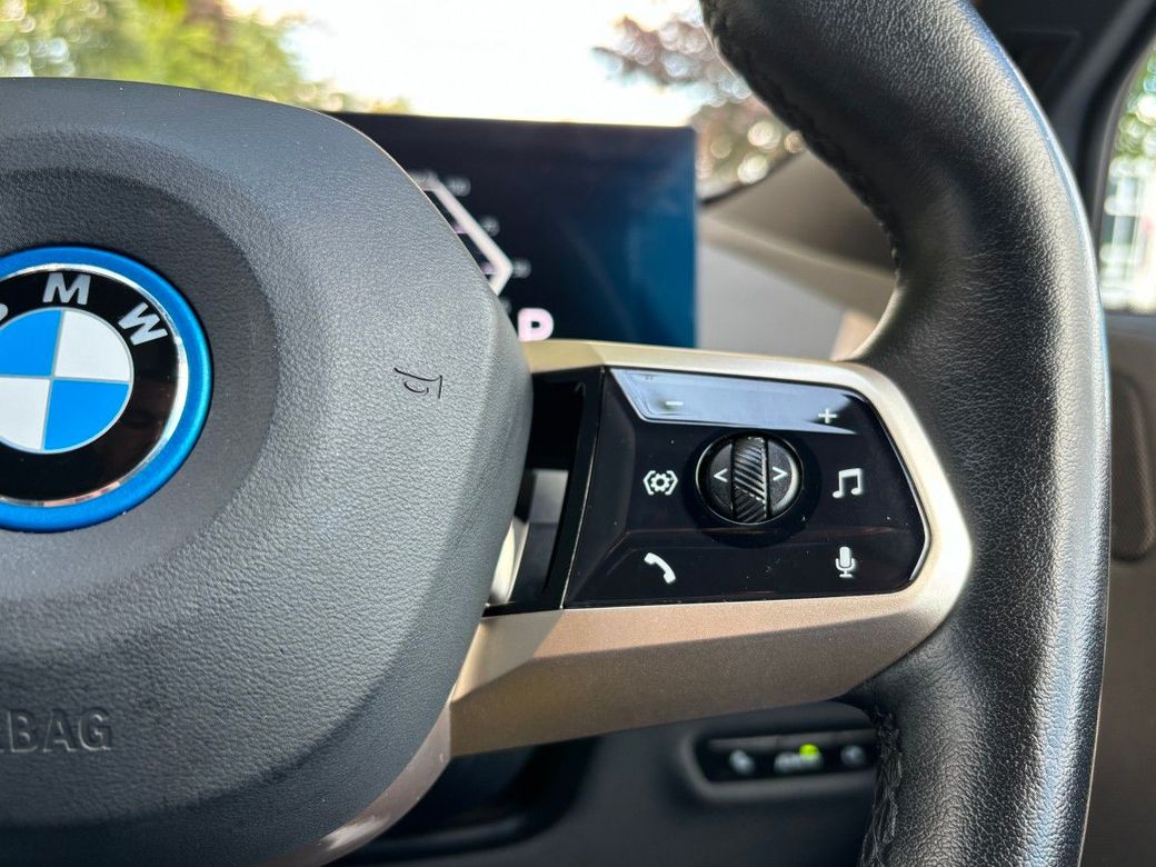 2023 BMW iX