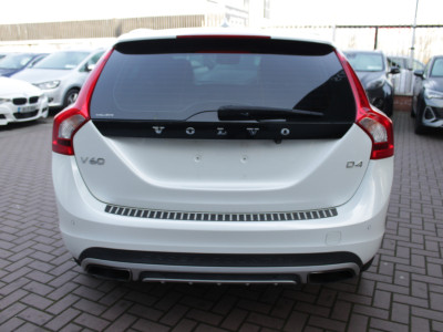 2016 Volvo V60 Cross Country