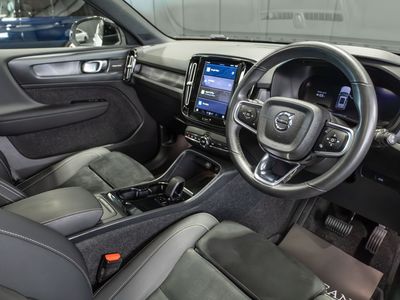 2022 Volvo XC40