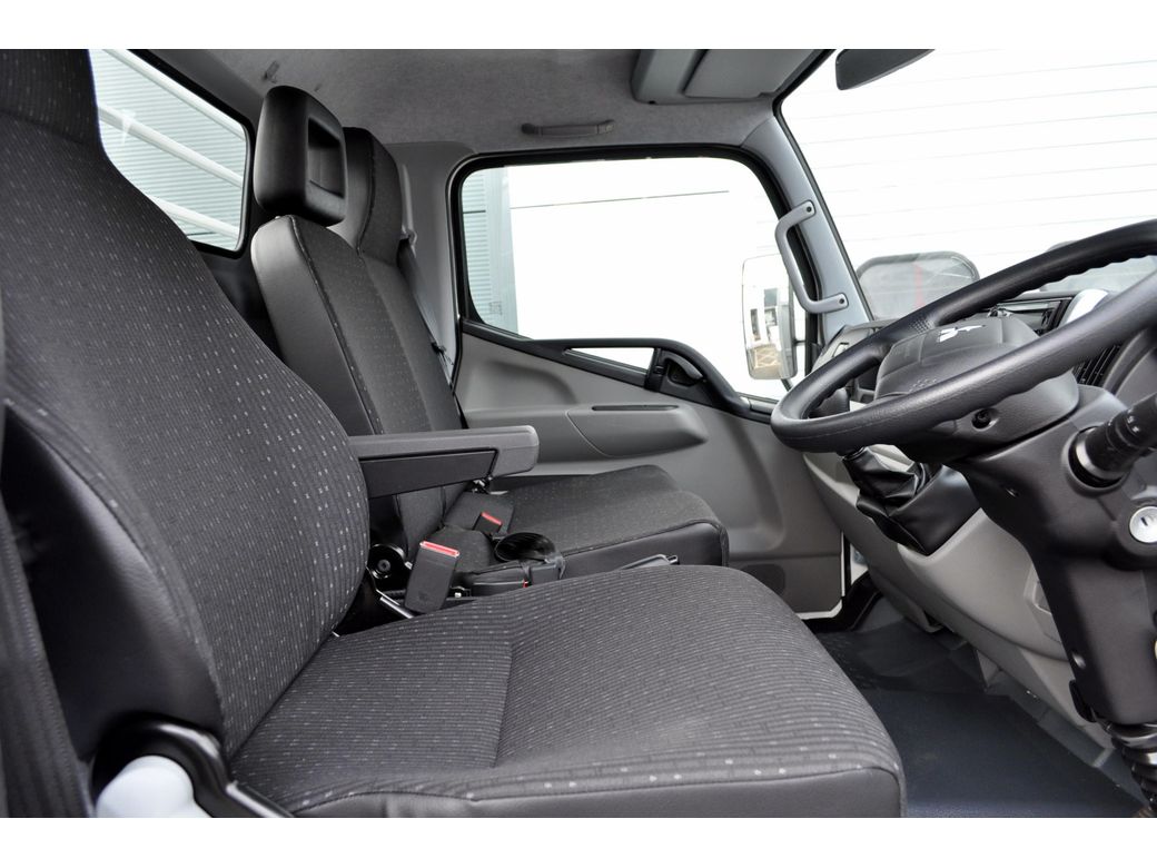 2025 FUSO Canter