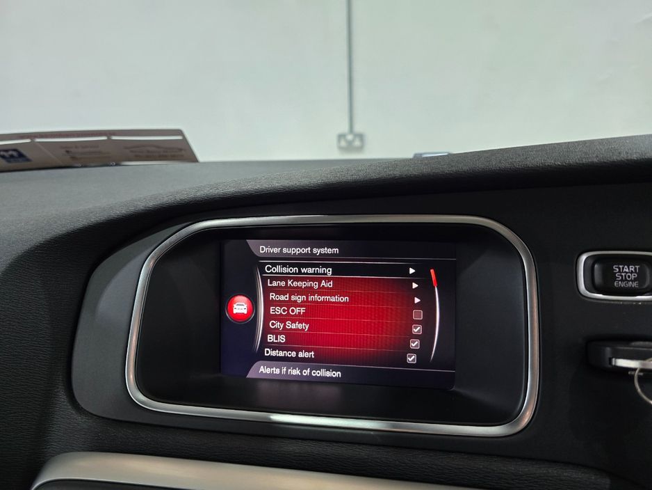 2018 Volvo V40