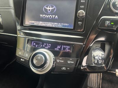 2018 Toyota Prius Alpha