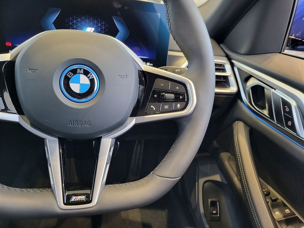 2025 BMW i4