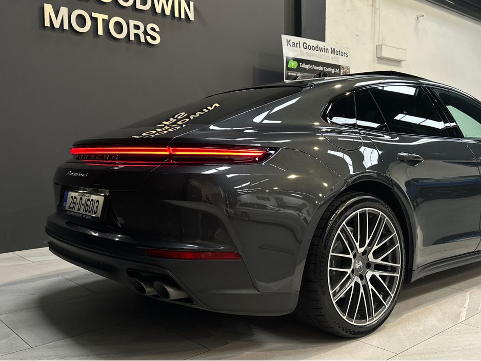 2025 Porsche Panamera