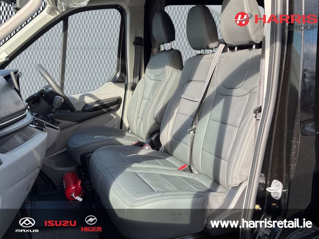 2026 Black Maxus Deliver 9