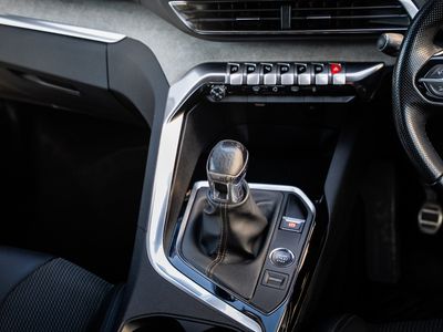 2023 Peugeot 5008