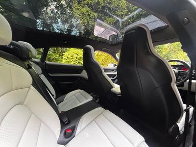 2023 Porsche Taycan