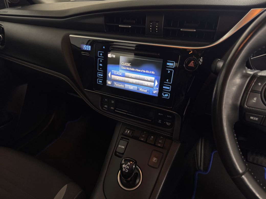 2016 Toyota Auris