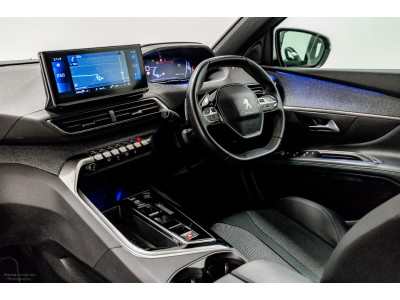 2023 Peugeot 5008