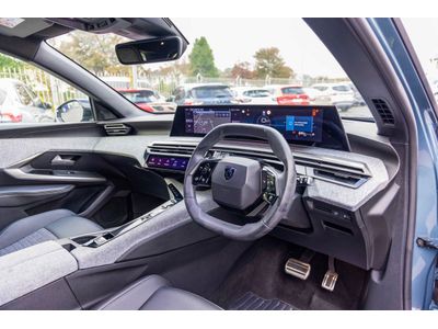 2025 Peugeot 5008